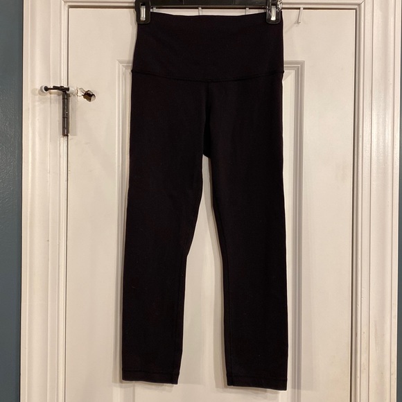 Lululemon Roll Over Wunder Under Crop - Picture 1 of 5
